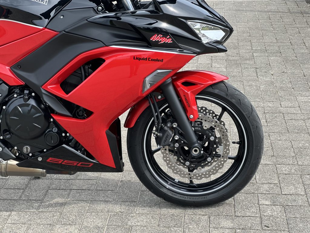 Kawasaki Ninja 650 50e anniversaire – 1650 Km 2024 Garantie