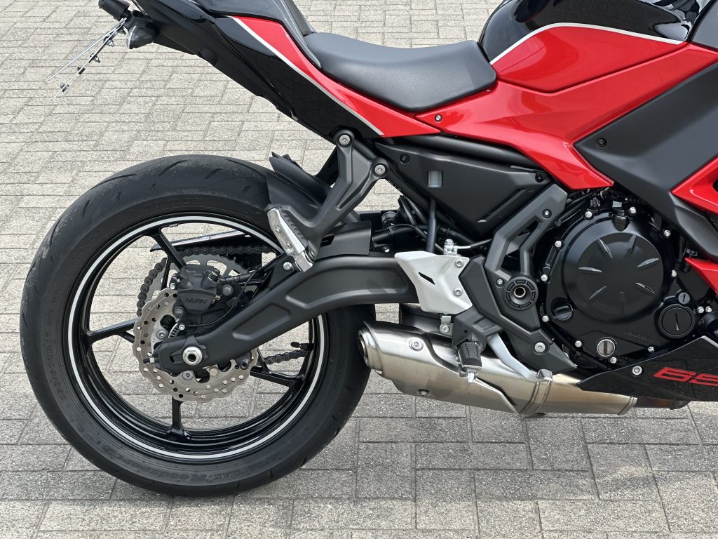 Kawasaki Ninja 650 50e anniversaire – 1650 Km 2024 Garantie